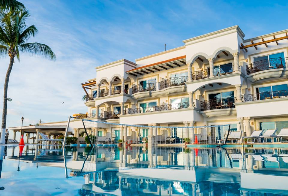 Pool at Hilton Playa del Carmen
