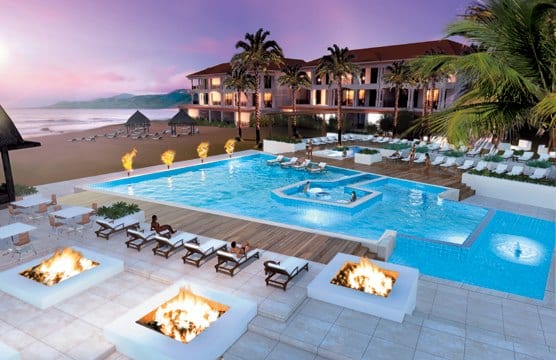Sandals Grenada pool