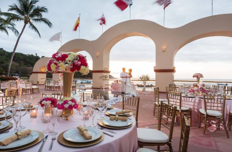 Your guide to booking wedding destination flights at the perfect time in  2023